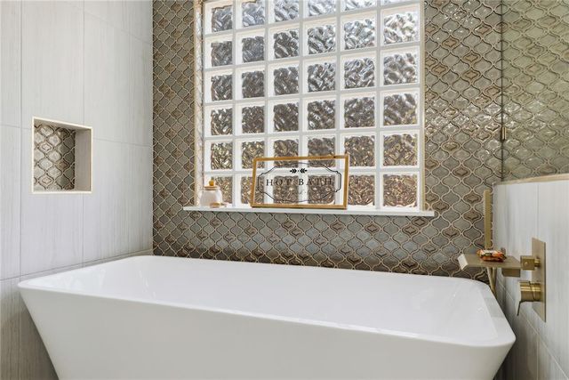 10212 Fawn Trail Road, Mustang, OK 73064