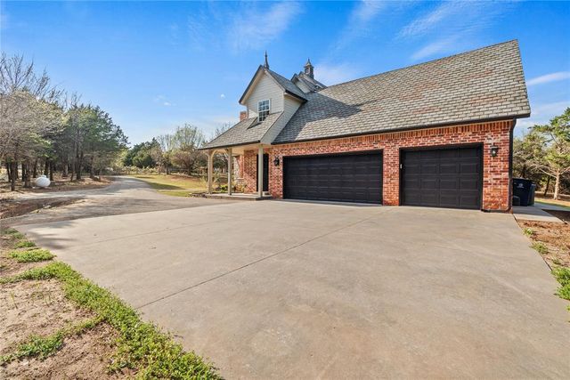 10212 Fawn Trail Road, Mustang, OK 73064