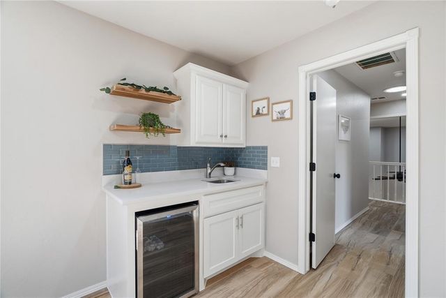 10212 Fawn Trail Road, Mustang, OK 73064