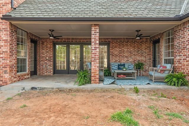10212 Fawn Trail Road, Mustang, OK 73064
