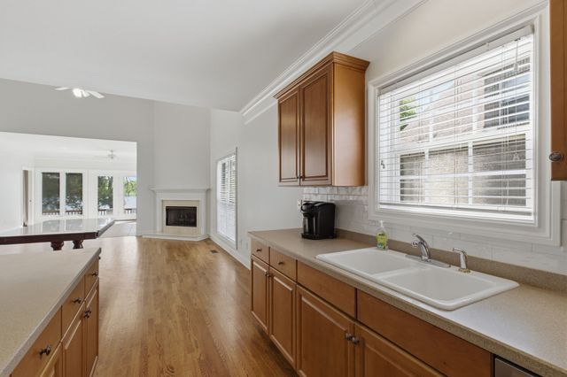 1046 Isaac Franklin Dr, Gallatin, TN 37066