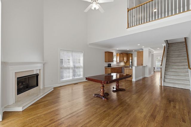 1046 Isaac Franklin Dr, Gallatin, TN 37066
