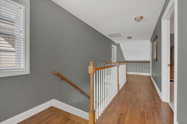 1046 Isaac Franklin Dr, Gallatin, TN 37066