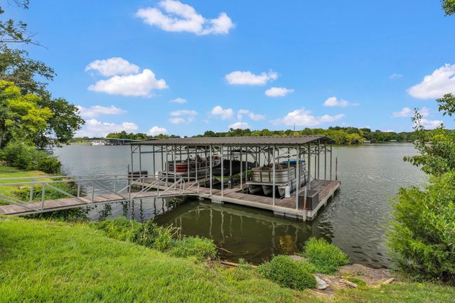 1046 Isaac Franklin Dr, Gallatin, TN 37066