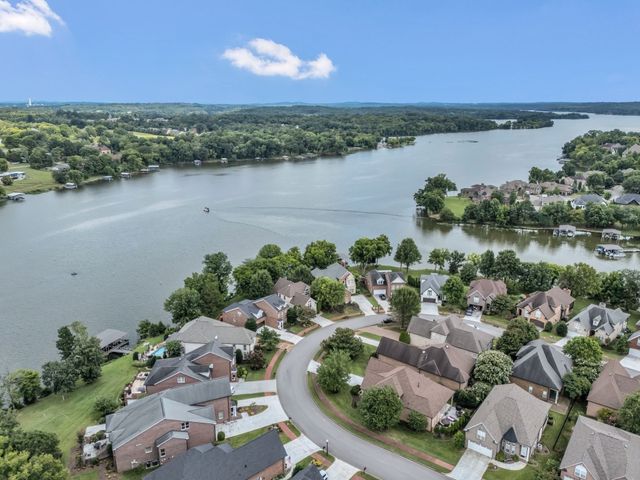 1046 Isaac Franklin Dr, Gallatin, TN 37066