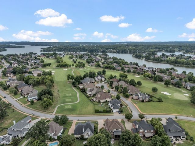 1046 Isaac Franklin Dr, Gallatin, TN 37066
