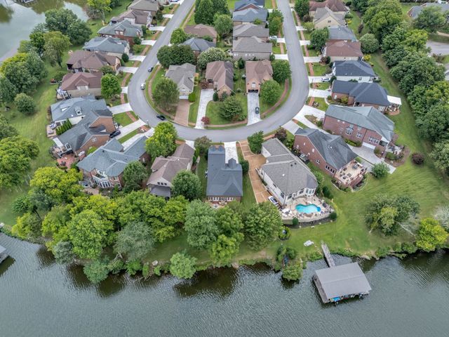 1046 Isaac Franklin Dr, Gallatin, TN 37066