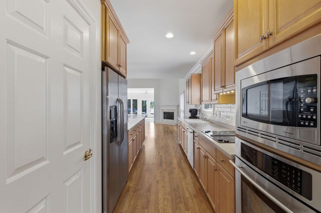 1046 Isaac Franklin Dr, Gallatin, TN 37066