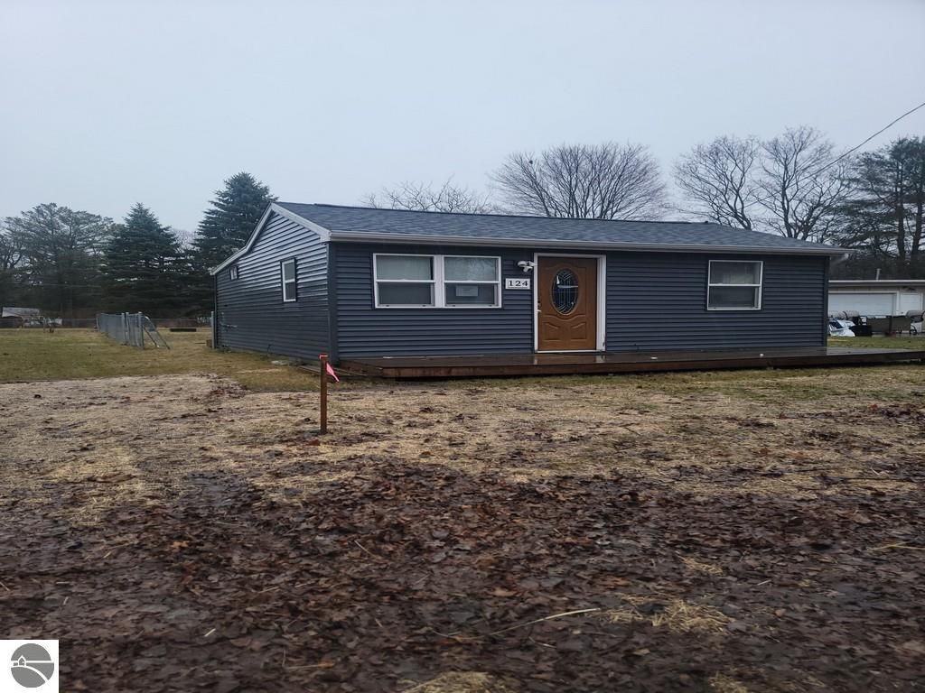 Image 18 of property listing at 124 N Wheeler, Oscoda, MI 48750