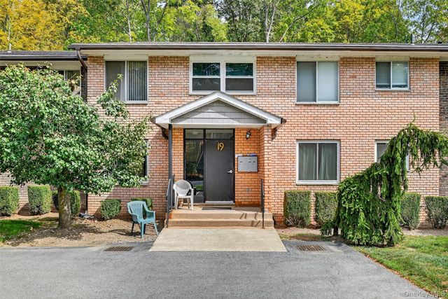 19 Barnett Drive 2-H, Monroe, NY 10950