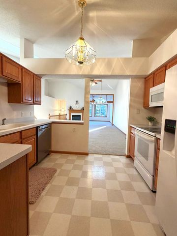 9046 Preserve Trail, Savage, MN 55378