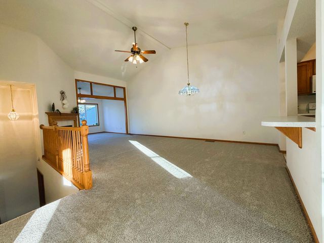 9046 Preserve Trail, Savage, MN 55378