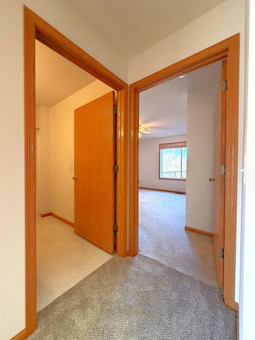 9046 Preserve Trail, Savage, MN 55378