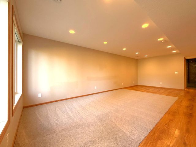 9046 Preserve Trail, Savage, MN 55378