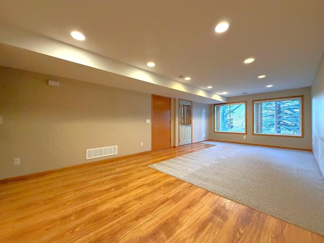 9046 Preserve Trail, Savage, MN 55378