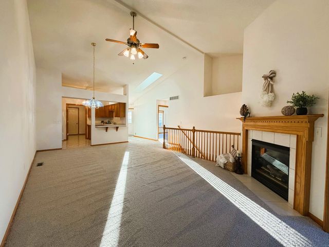 9046 Preserve Trail, Savage, MN 55378