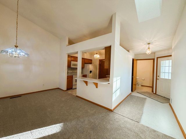 9046 Preserve Trail, Savage, MN 55378