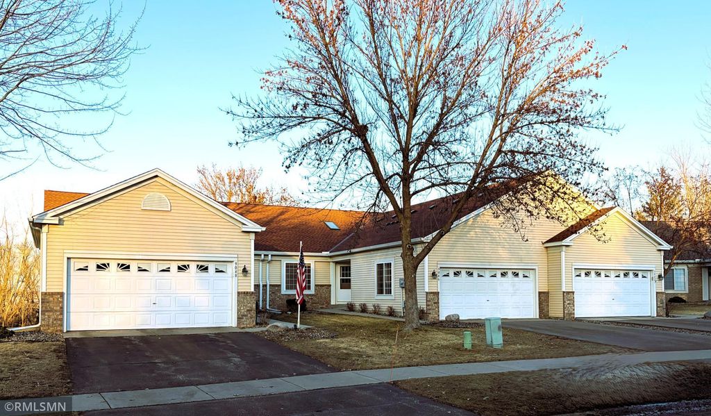 9046 Preserve Trail, Savage, MN 55378