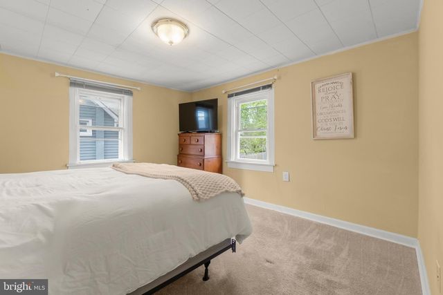 15 N LOCUST AVE, Marlton, NJ 08053