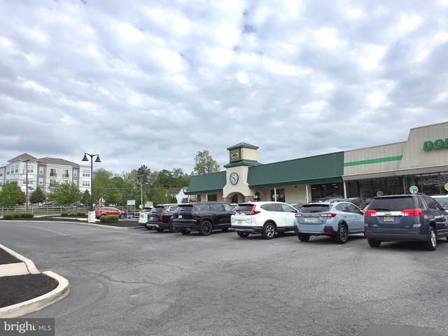 15 N LOCUST AVE, Marlton, NJ 08053