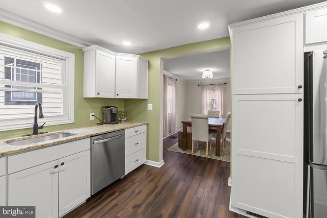 15 N LOCUST AVE, Marlton, NJ 08053