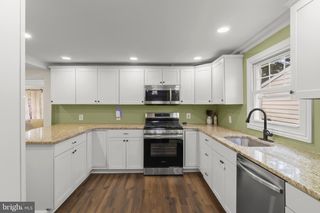 15 N LOCUST AVE, Marlton, NJ 08053