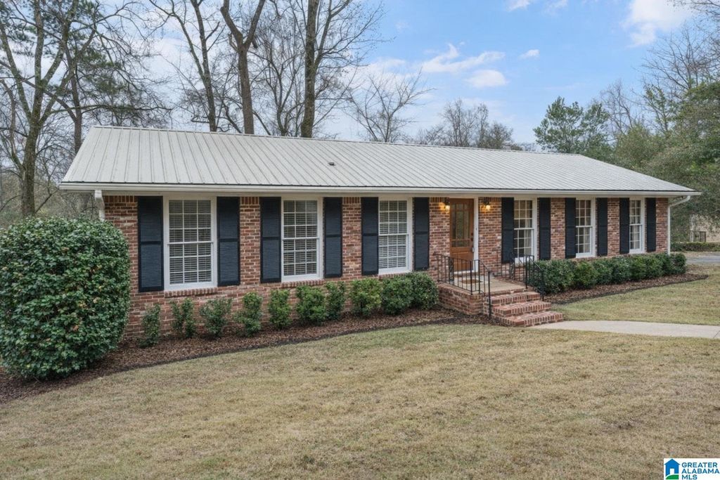 2345 WOODCREEK DRIVE, Hoover, AL 35226