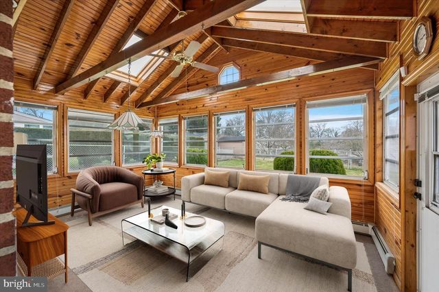 2008 HEMLOCK RD, Jeffersonville, PA 19403