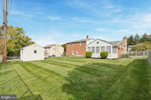 2008 HEMLOCK RD, Jeffersonville, PA 19403