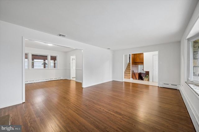 2008 HEMLOCK RD, Jeffersonville, PA 19403