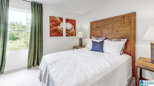 824 PEAVINE COVE, Alabaster, AL 35007