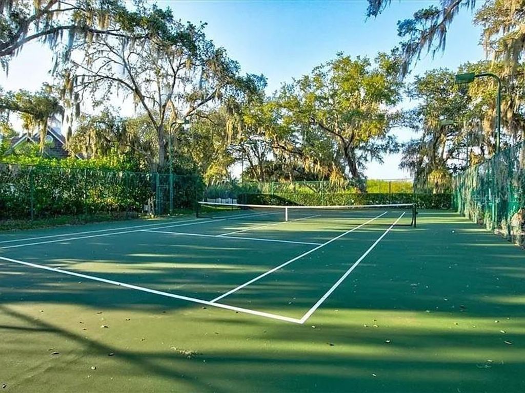 Image 75 of property listing at 4623 4TH AVENUE E, Bradenton, FL 34208