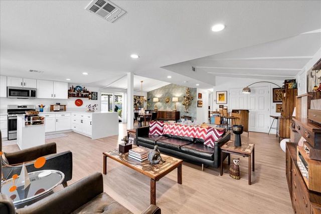 13 Coble Drive, Cathedral City, CA 92234