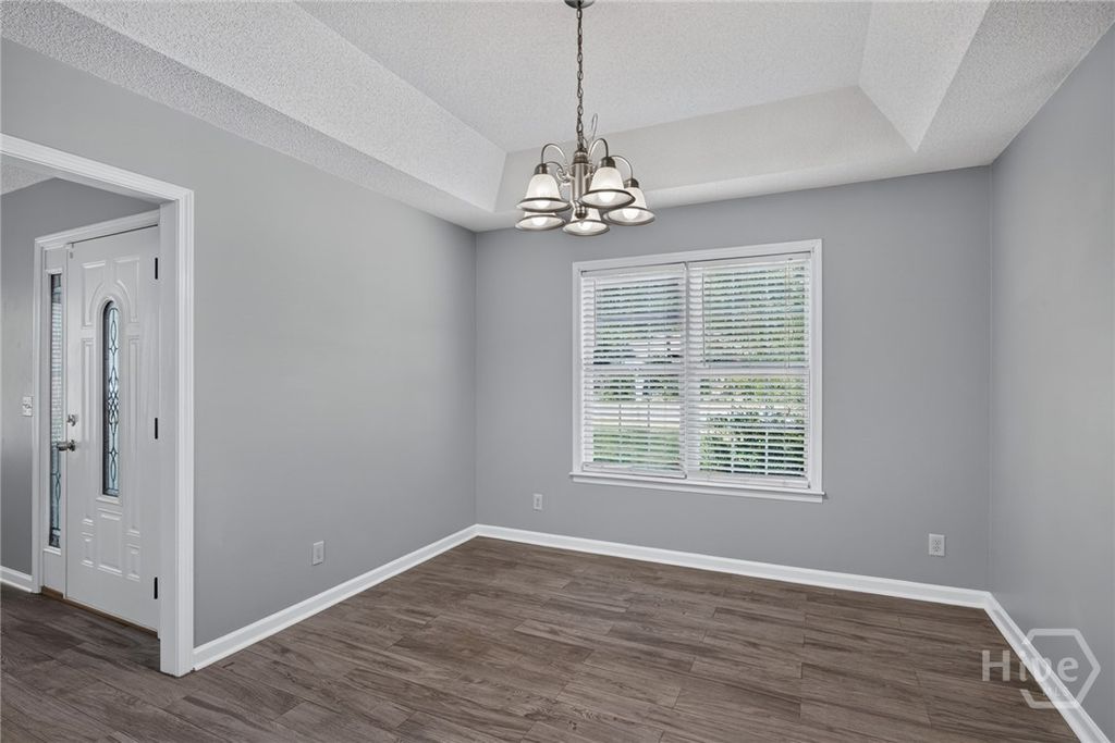 Image 10 of property listing at 103 Crossing Circle, Rincon, GA 31326