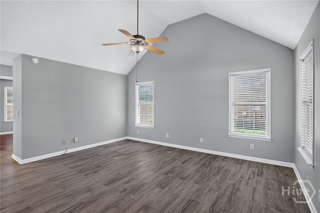 Image 5 of property listing at 103 Crossing Circle, Rincon, GA 31326