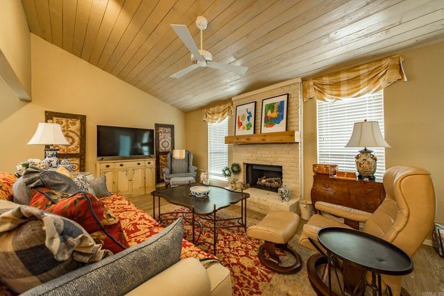 1906 Broken Bow, North Little Rock, AR 72116