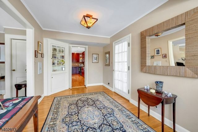 247 Hillside Ave, Chatham Boro, NJ 07928