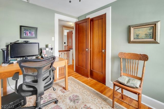 247 Hillside Ave, Chatham Boro, NJ 07928