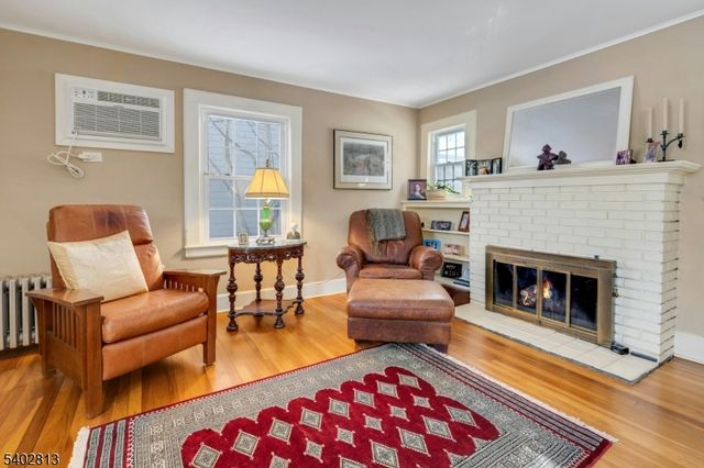 247 Hillside Ave, Chatham Boro, NJ 07928