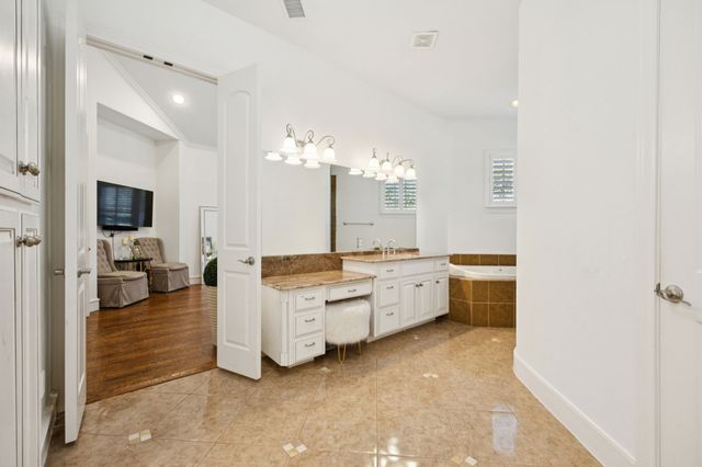 8500 Normandy Way, Argyle, TX 76226