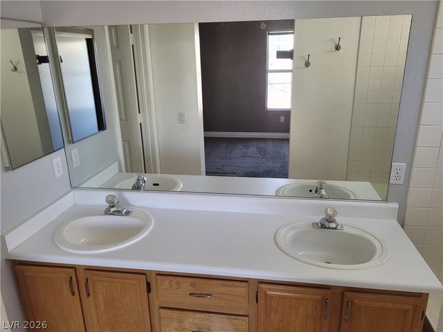 5438 Olympic Spirit Lane, Las Vegas, NV 89113