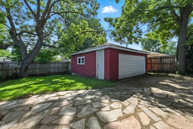 14635 Woodlawn Avenue, Dolton, IL 60419