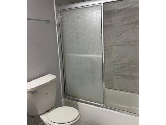 280 Shorewood Drive 1C, Glendale Heights, IL 60139