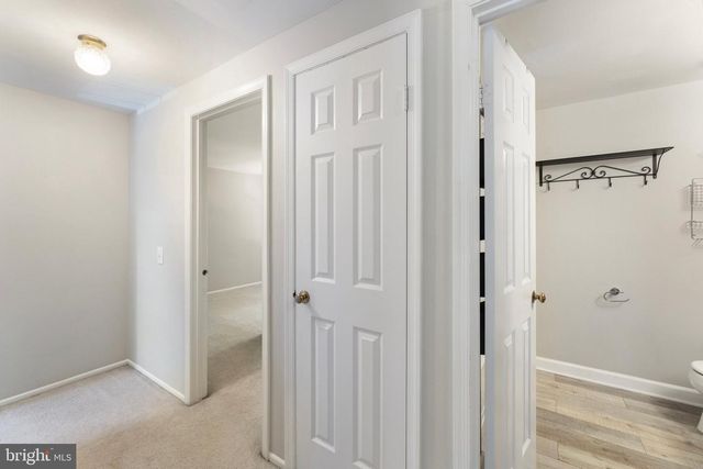 6014 MARTINS LANDING LN, Burke, VA 22015