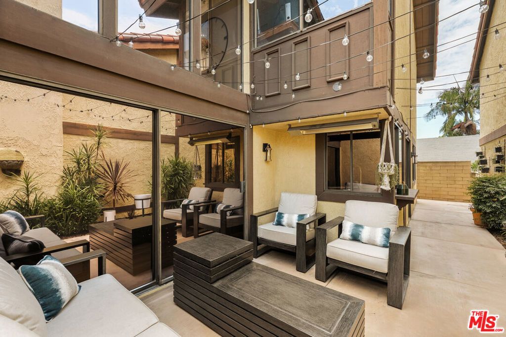 Image 16 of property listing at 1333 Park Plaza Drive, Long Beach, CA 90804