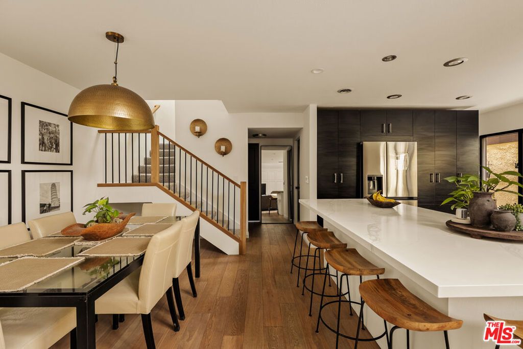 Image 4 of property listing at 1333 Park Plaza Drive, Long Beach, CA 90804