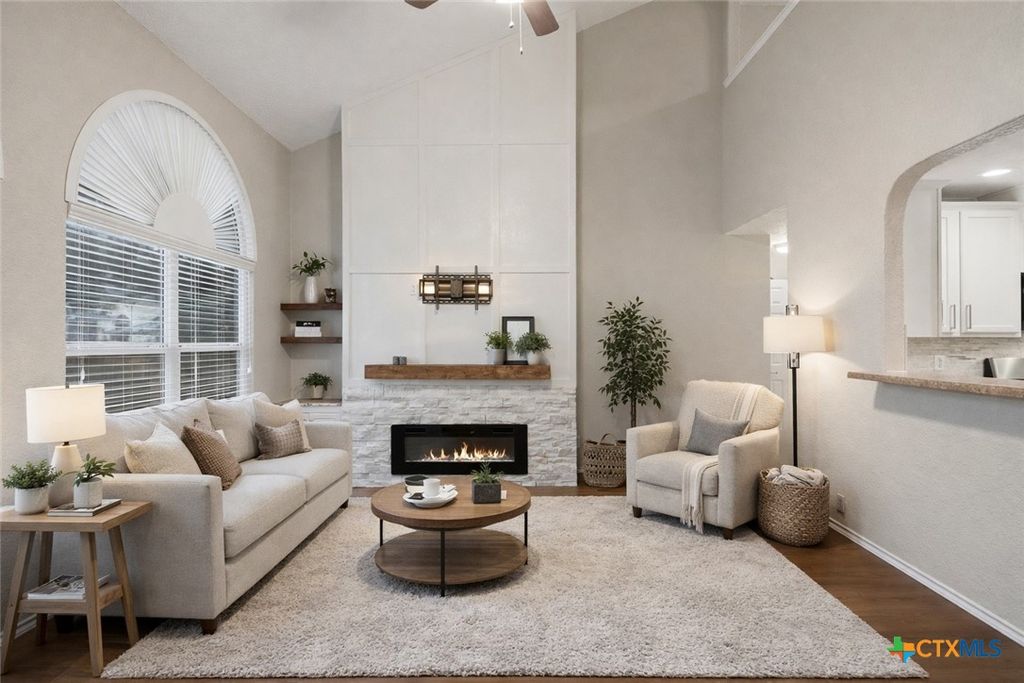 Image 8 of property listing at 716 Hollow Ridge, Schertz, TX 78108