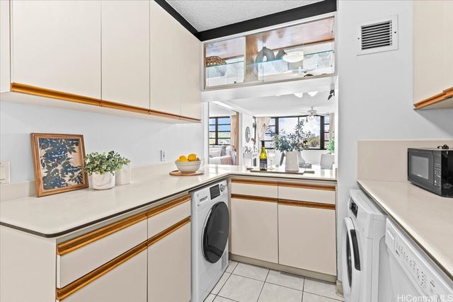 750 Kaheka Street 406, Honolulu, HI 96814