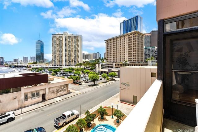750 Kaheka Street 406, Honolulu, HI 96814