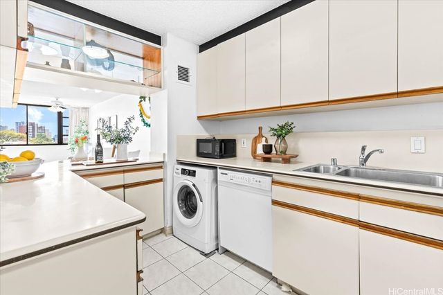 750 Kaheka Street 406, Honolulu, HI 96814